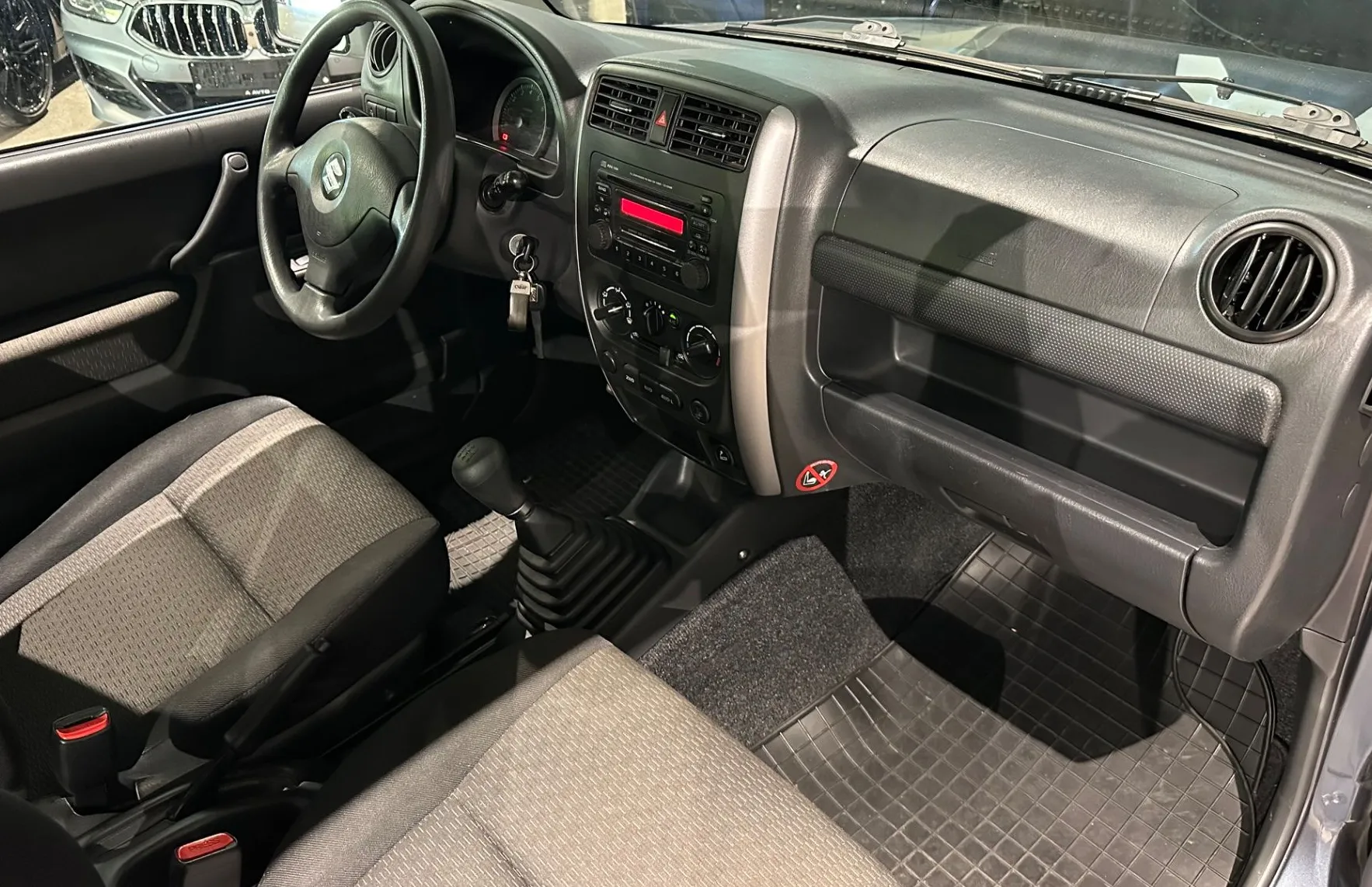 Zunanja slika - Suzuki Jimny - 1.3 VX 4x4 samo 31.386KM - 9