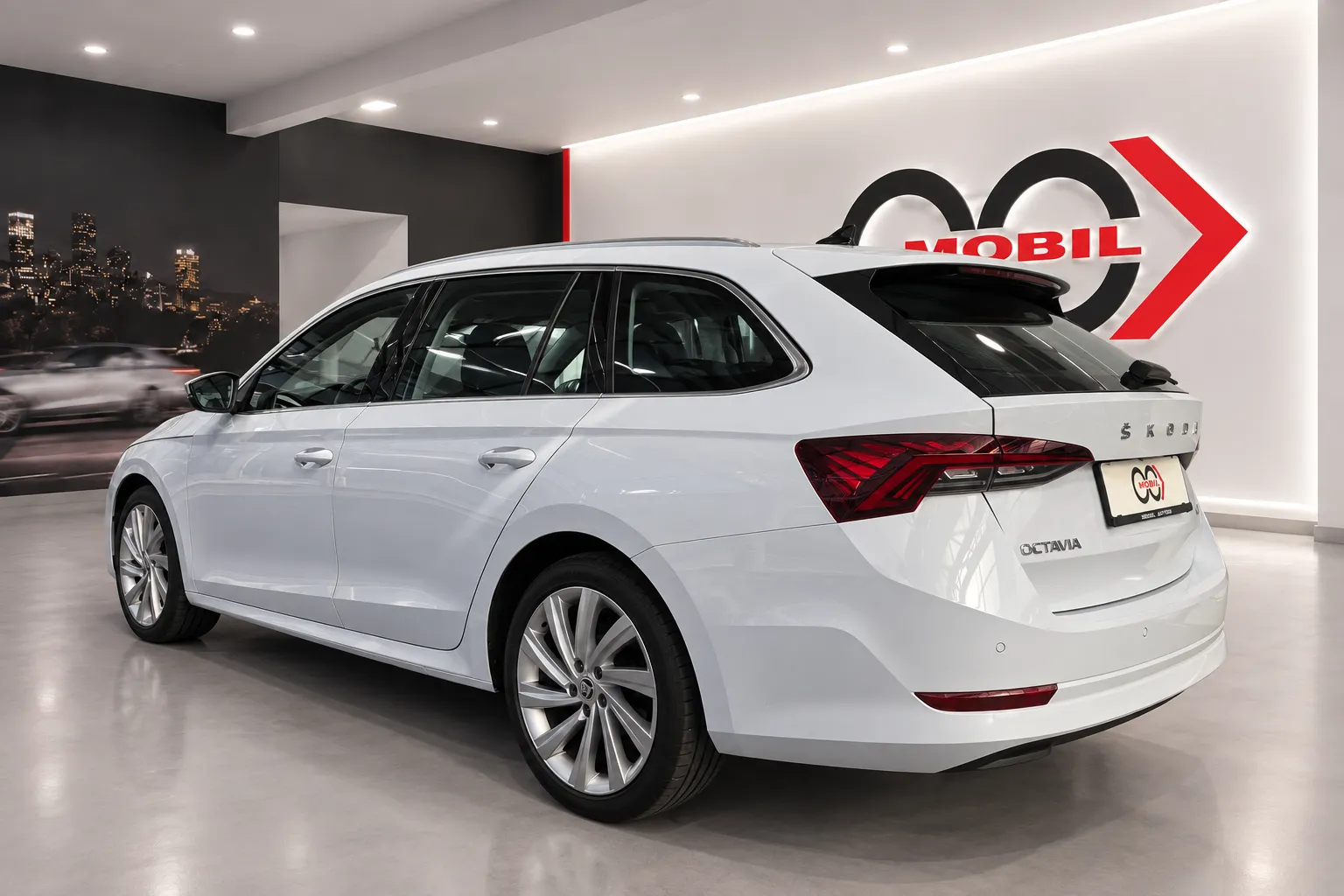 Notranja slika - Škoda Octavia - Combi 2.0 TDI Style DSG - Matrix.DCC.HUD.Canton .. - 7