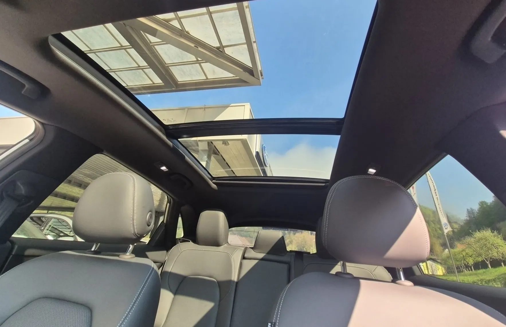 Zunanja slika - Vinfast VF8 - PLUS 87.7kWh 408PS AWD-GRATIS POLNILNICA 22KW - 16