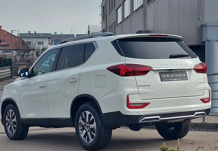 Zunanja slika - KG Mobility Rexton - 2.2 XDI DYNAMIC+  18 . 4x4 A T - 6