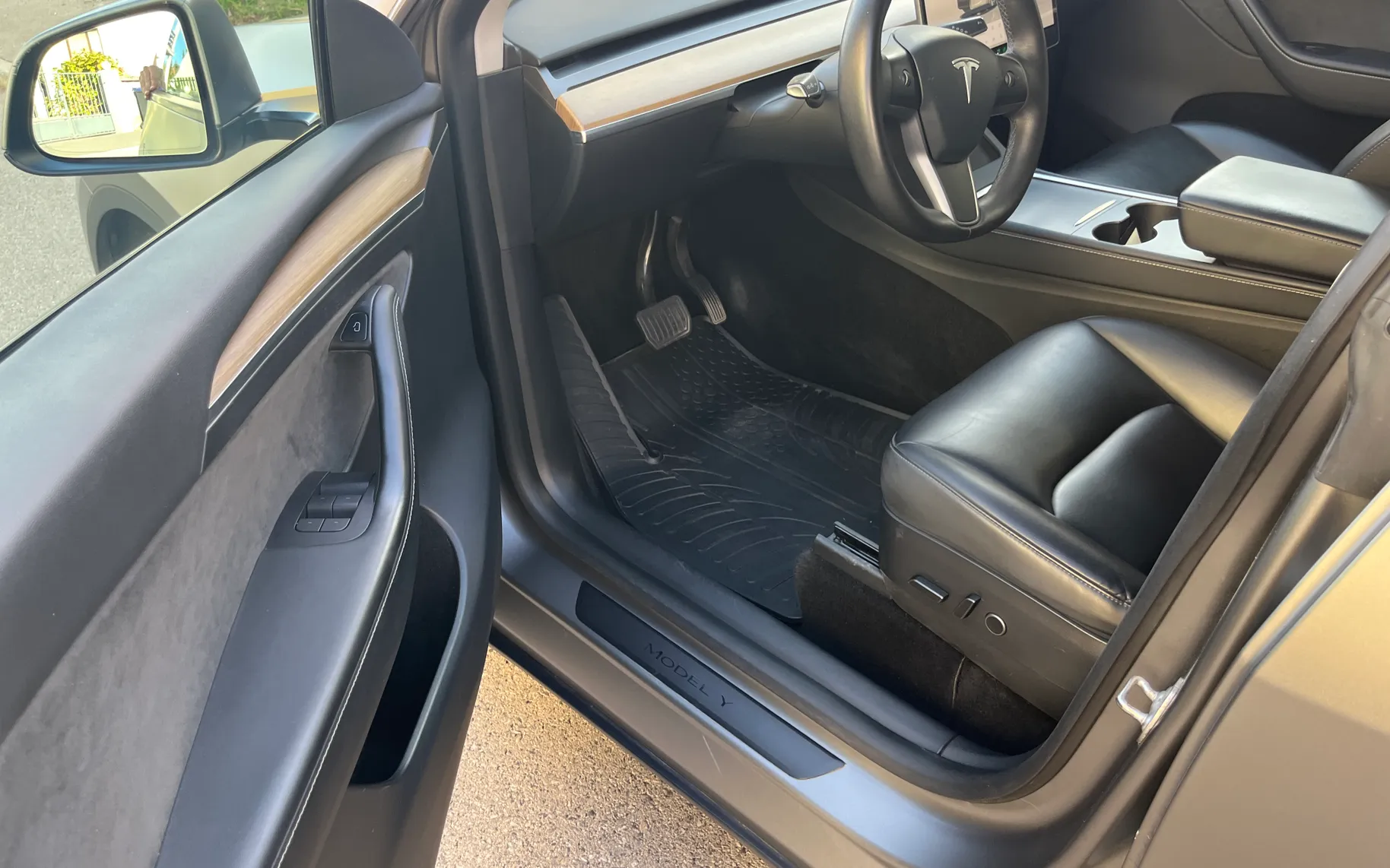 Notranja slika - Tesla Model Y - 3D3 / 3D7 - 14
