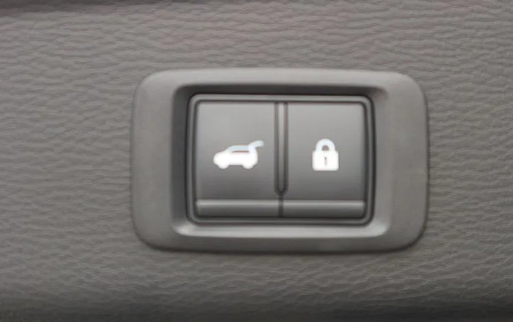 Zunanja slika - Mitsubishi Outlander - 2.4 PHEV Intense Auto 4WD - 12