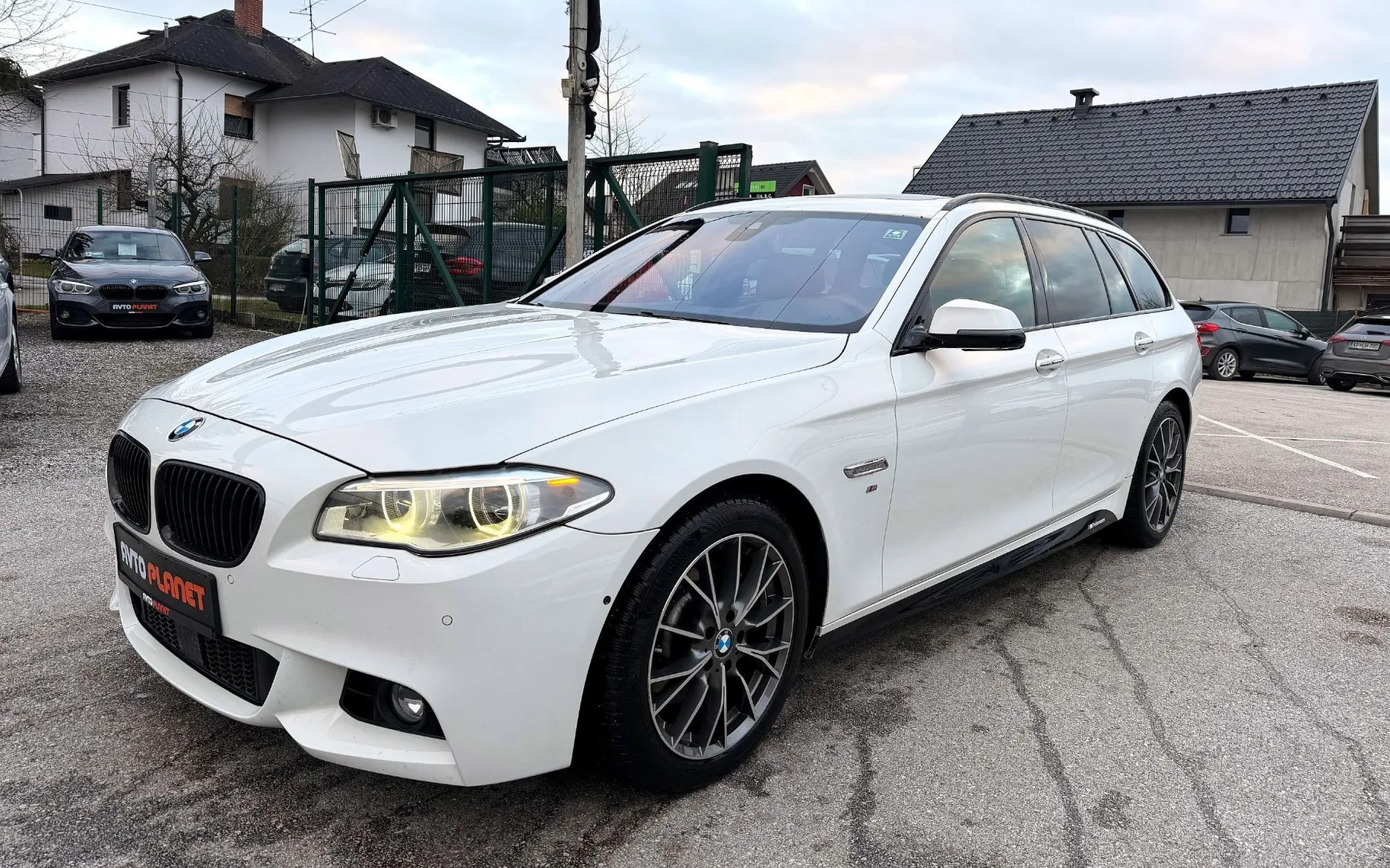 Zunanja slika - BMW Serija 5 - Touring: 530d xDrive M SPORT SLO 1.LASTNIK FULL LED ACC - 1