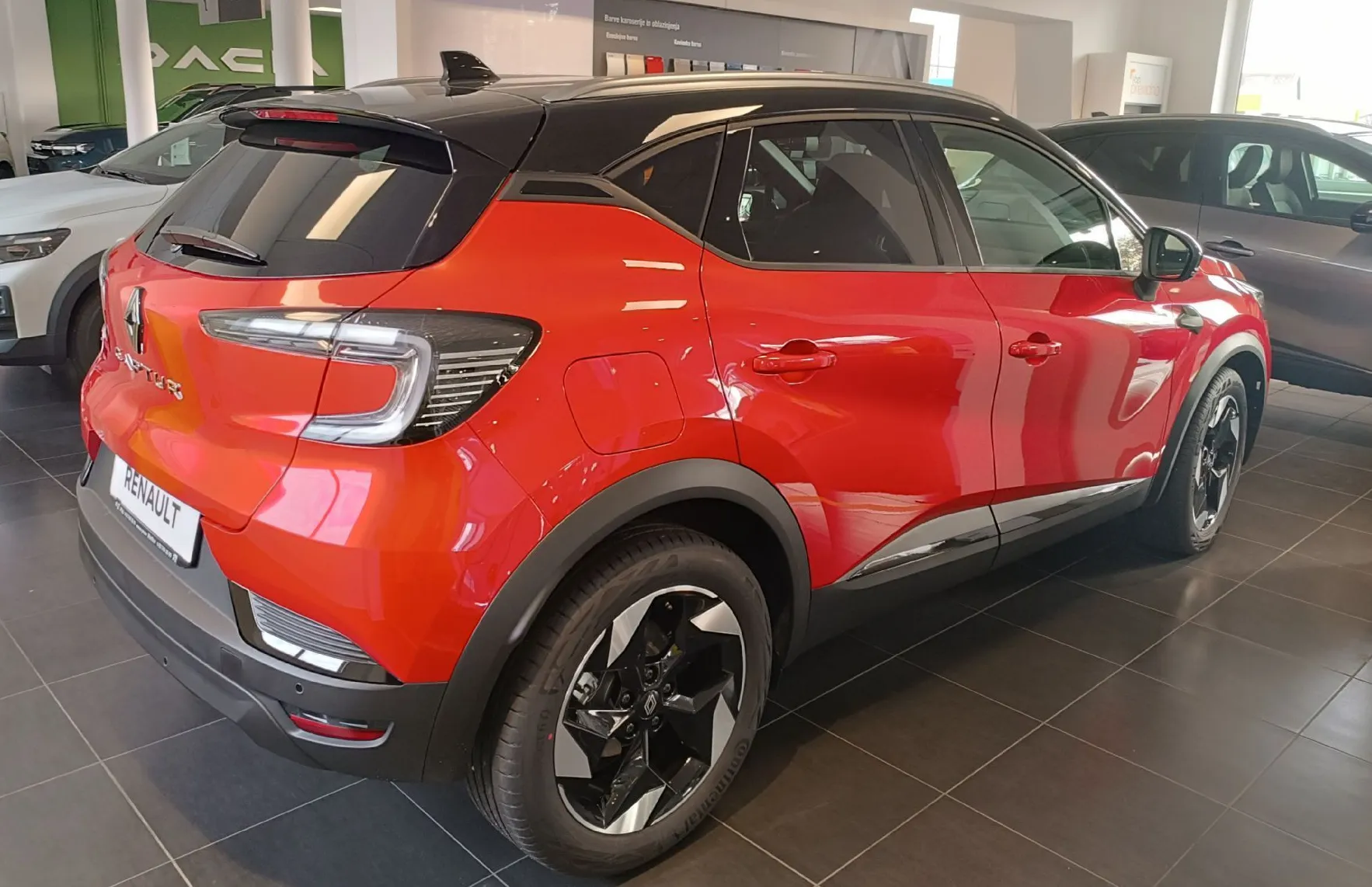 Zunanja slika - Renault Captur - TCe 115 techno + 4 LETA GRATIS SERVIS - 2