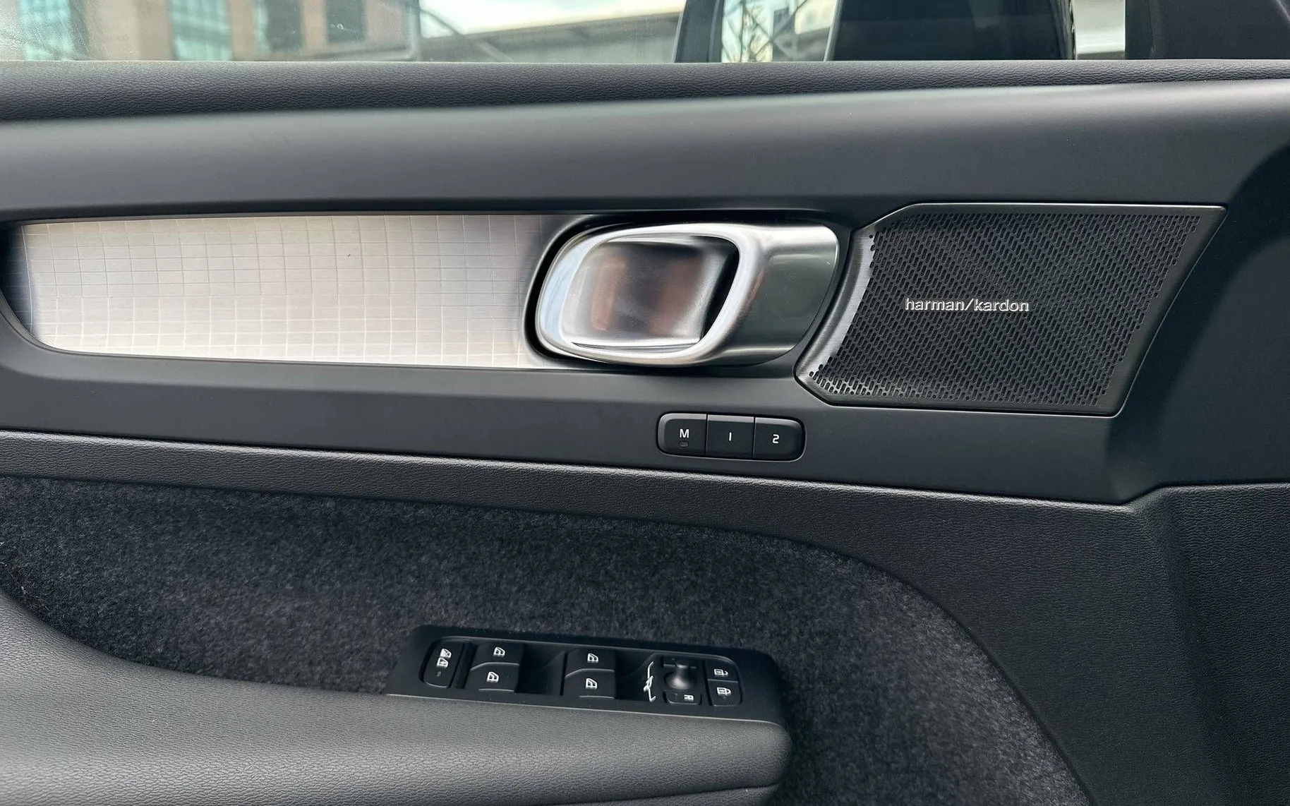 Notranja slika - Volvo XC40 - B3 P Plus Dark Avt. - 13