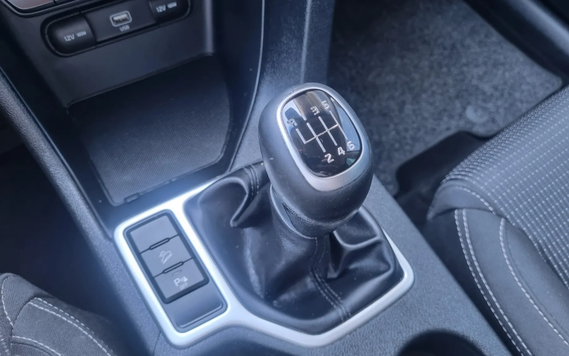 Zunanja slika - KIA Sportage - 2WD 1.6 TD - SLOVENSKI + 1. LASTNIK + ZGODOVINA - 35