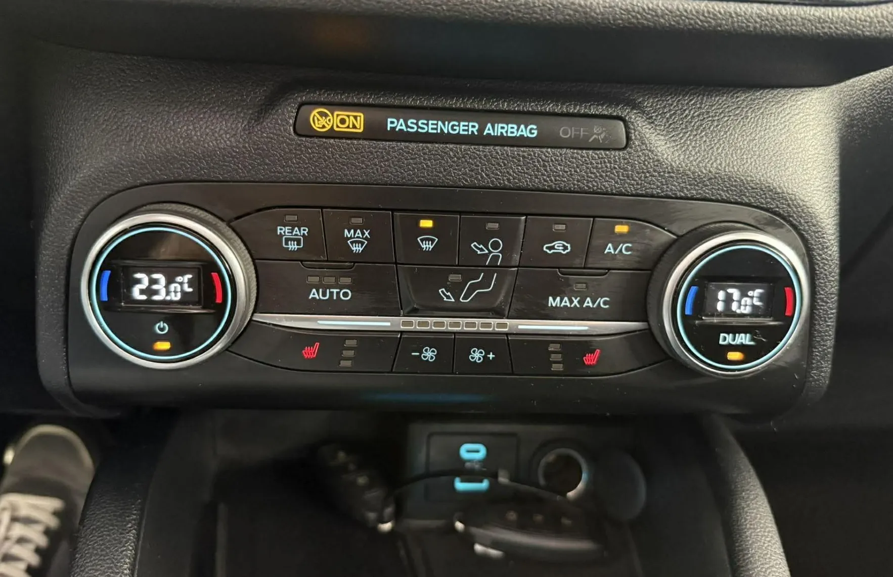 Zunanja slika - Ford Kuga - 2.5 Duratec PHEV ST-Line X.NEMŠKI+4ALU.ACC.KAMERA - 20