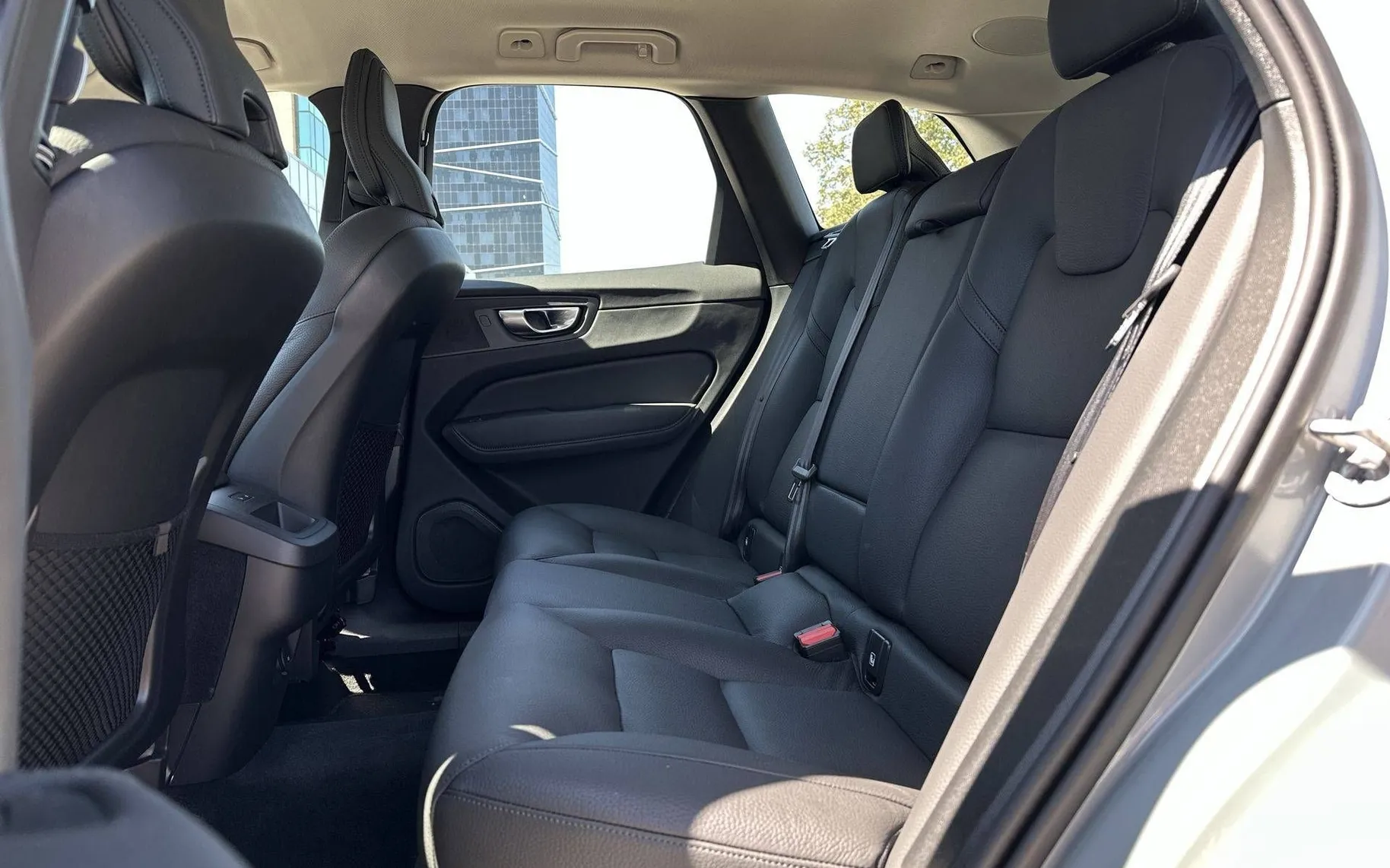 Notranja slika - Volvo XC60 - B5P AWD Core Avt. KAMERA. LED. ACC. BLISS - 11