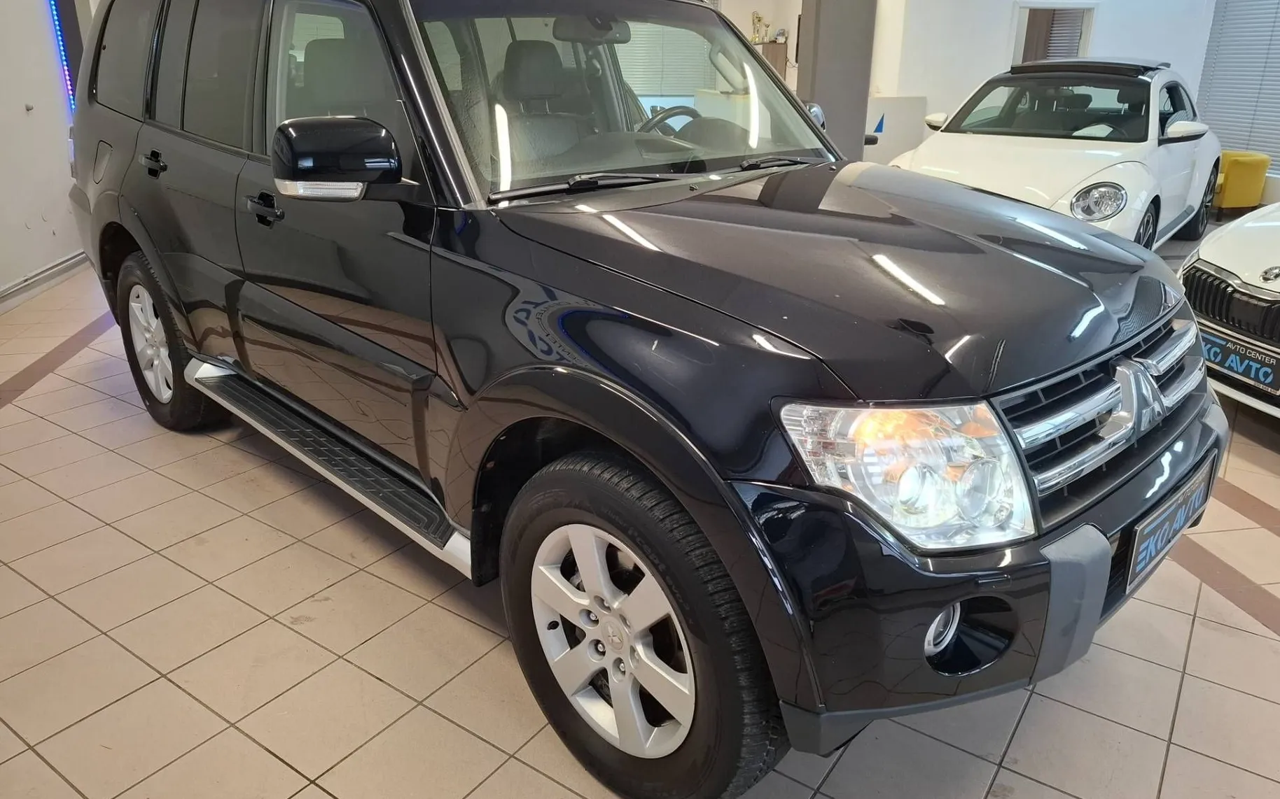 Zunanja slika - Mitsubishi Pajero - 3.2 DID Intense Avt. LWB 1LASTNIK-SLO-4X4-7SEDEŽEV - 2