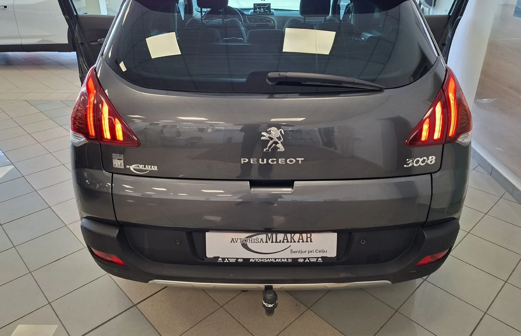Zunanja slika - Peugeot 3008 - HYBRID 4X4-LED-NAVI-PDC-KLJUKA-HITRI KREDIT- - 5