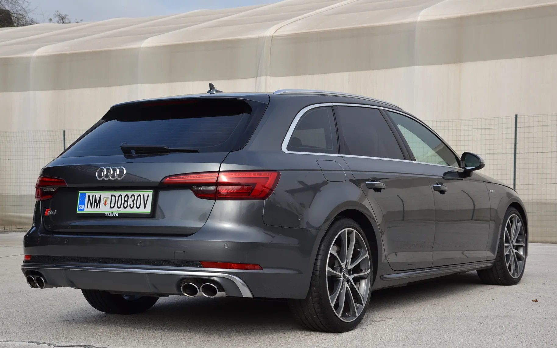 Zunanja slika - Audi S4 - A4 - 3