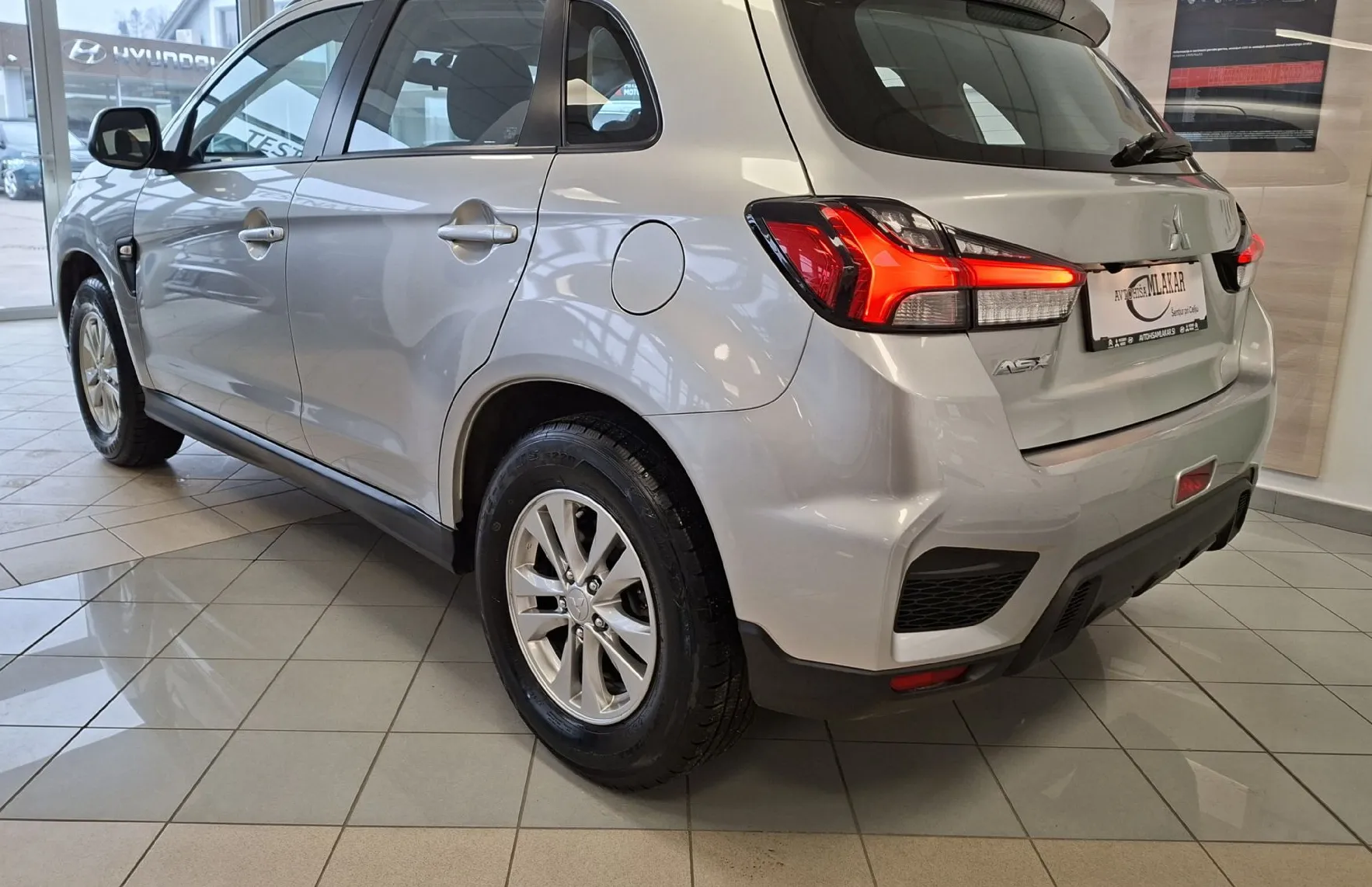 Zunanja slika - Mitsubishi ASX - 2.0 MIVEC 110 kW Intense+ 2WD-1.LASTNIK-SLO- - 3