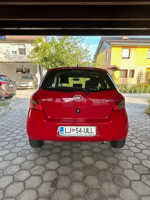 Zunanja slika - Toyota Yaris - 1,0 VVT-i Terra+ - 2