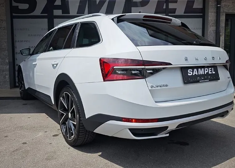 Zunanja slika - Škoda Superb - 2.0 TDI Scout Combi - LED LUČI - AKTIVNI TEMPOMAT - 4