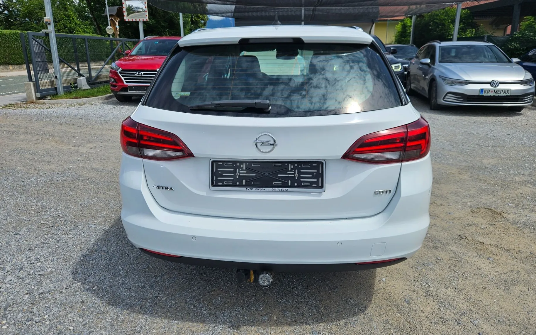 Notranja slika - Opel Astra - Tourer 1.6 CDTI  Innovation 1.LASTNIK SLO NAVI L.. - 7
