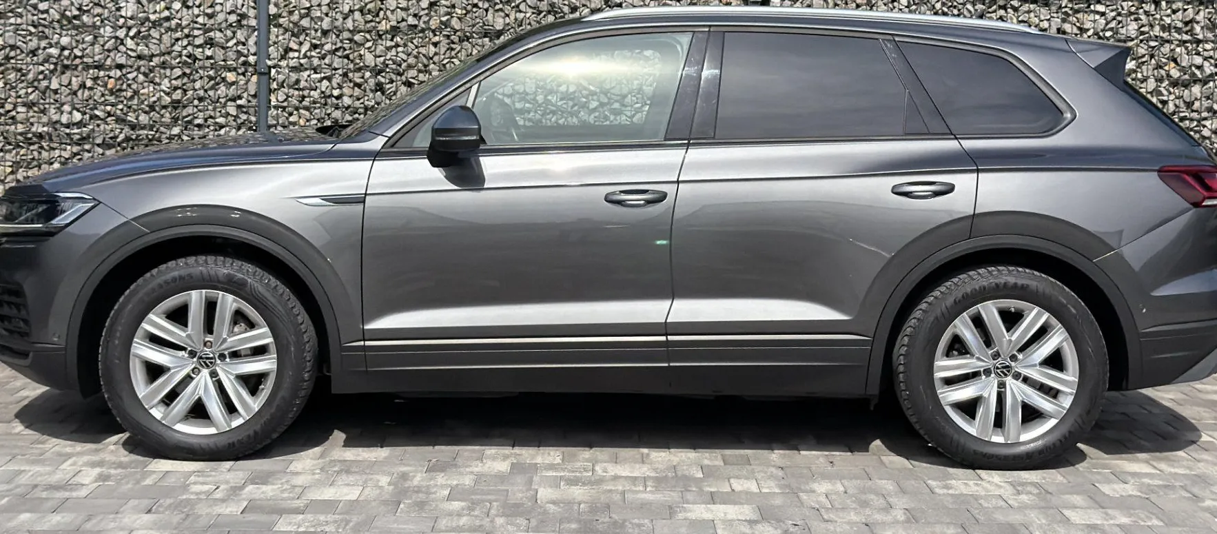 Zunanja slika - Volkswagen Touareg - 4MOTION|KLJUKA|ZRAČNO|VIRTUAL|4CON|KAM|GR.SED - 7