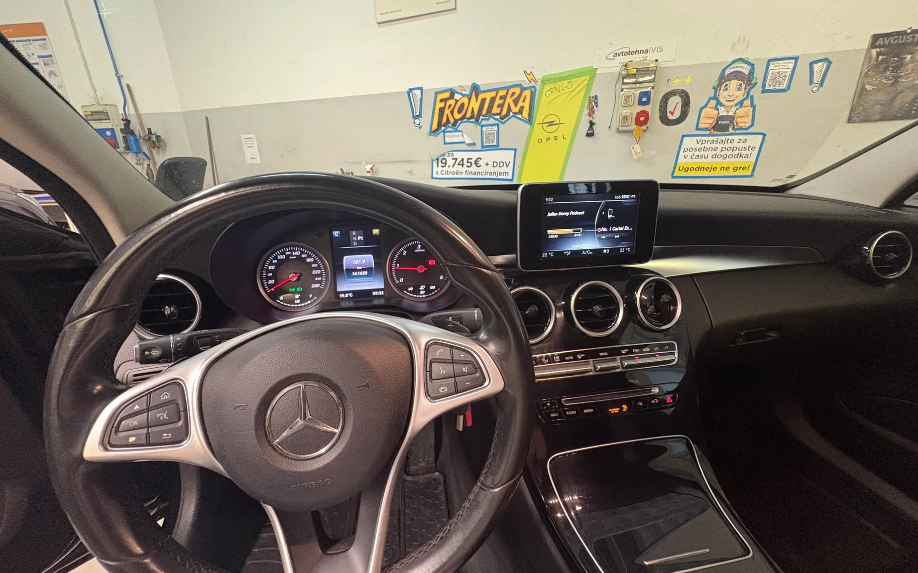Notranja slika - Mercedes-Benz C-Razred - 200 d T AMG Line - 6