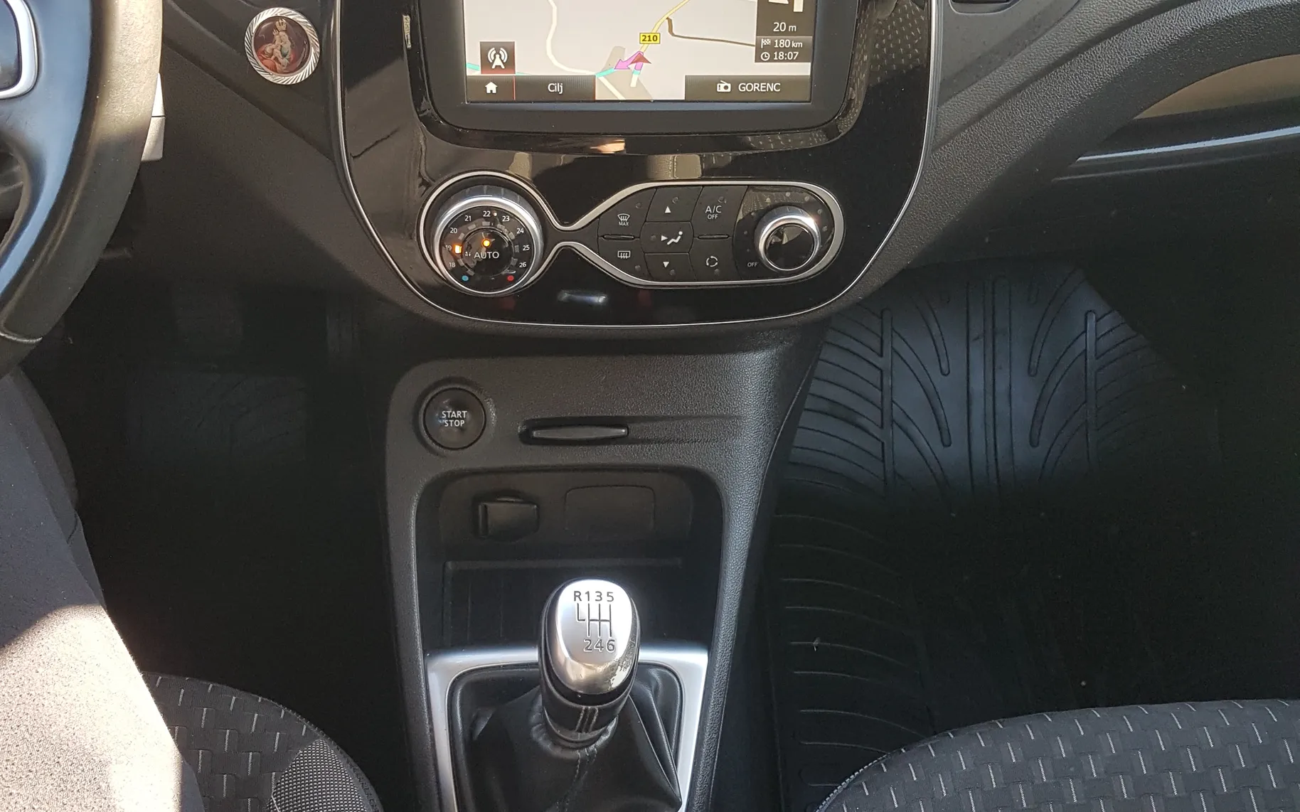 Zunanja slika - Renault Captur - TCe 130 Intens - SLO - 1. LASTNIK - 14