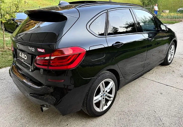 Zunanja slika - BMW Serija 2 - Active Tourer: 220d X-DRIVE M-SPORT AUT HUD PANO BLACK A - 4
