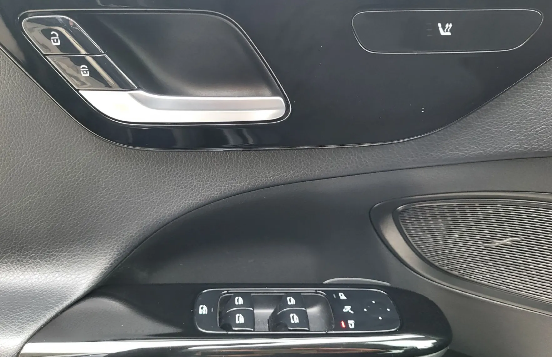 Zunanja slika - Mercedes-Benz C-Razred - C 200 d AT9 navi-led-alu-pdc-virtual-acc-kamera - 14