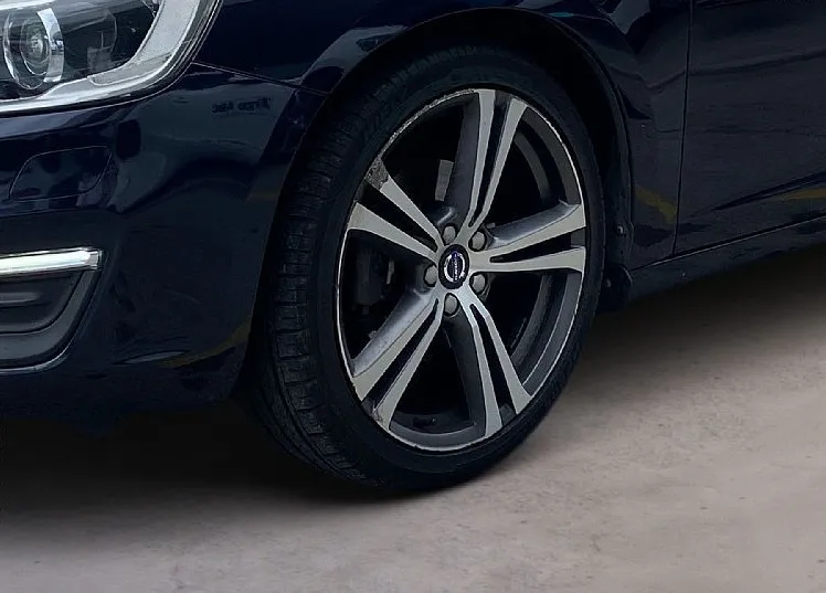 Zunanja slika - Volvo S60 - D2 Summum + WiFi + Navi  + Xenon - 26