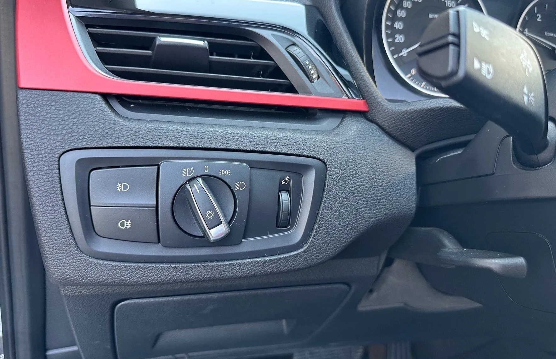 Zunanja slika - BMW X1 - serija : xDrive18d SPORT LINE FUL LED NAVI ACC HUD PDC PANO - 17