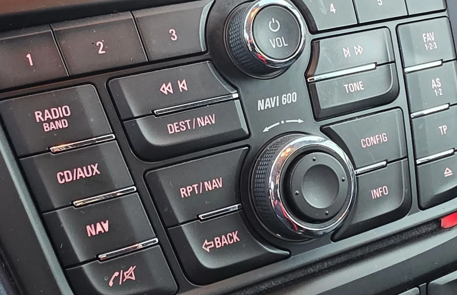 Zunanja slika - Opel Mokka - 1.7 CDTI S S COSMO 4X4 XENON-NAVI-ALU-GRETJE SŽ - 16
