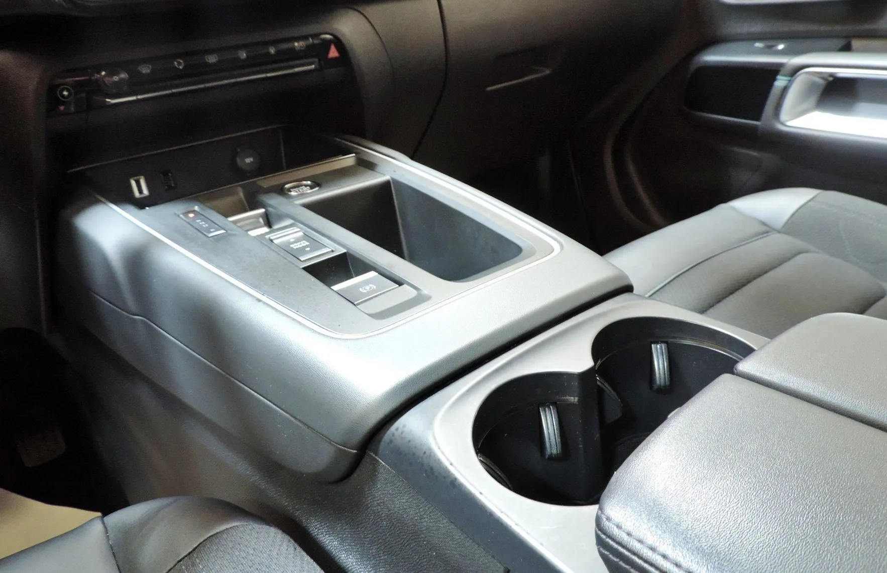 Zunanja slika - Citroën C5 Aircross - Hybrid 225 Avt. LED-KAMERA-KEYLESS - 18
