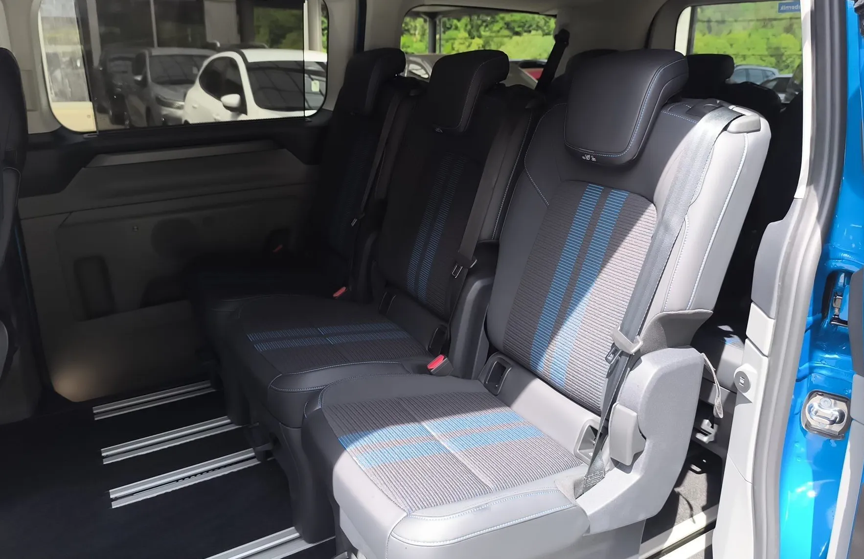 Zunanja slika - Ford Tourneo - Custom SPORT 2.0 TDCi 170PS A8 L1 FWD - 15