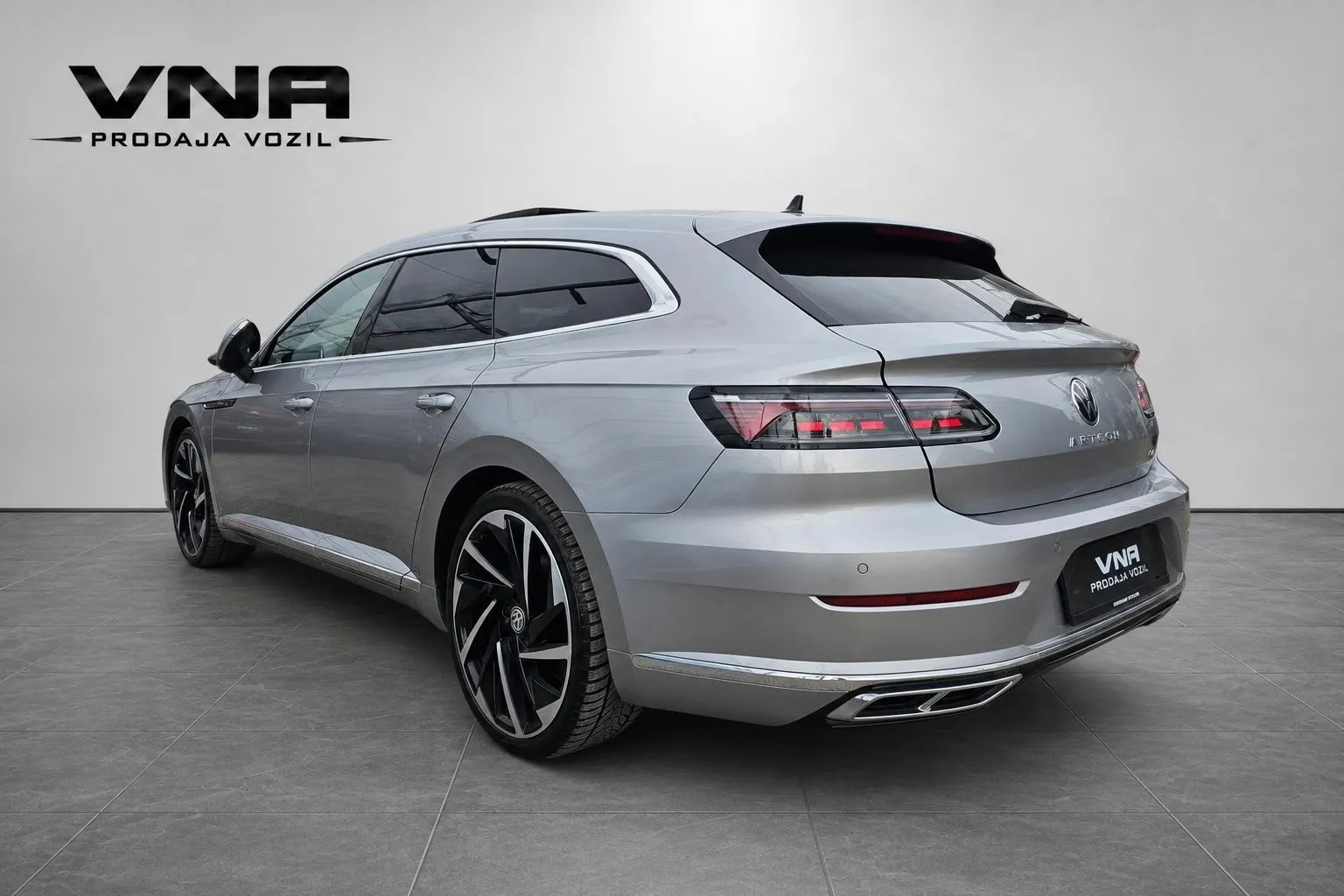 Zunanja slika - Volkswagen Arteon Shooting Brake - Arteon 4motion 2.0 TDI R-LINE |PANO|IQ-LED|AMBIENT - 4