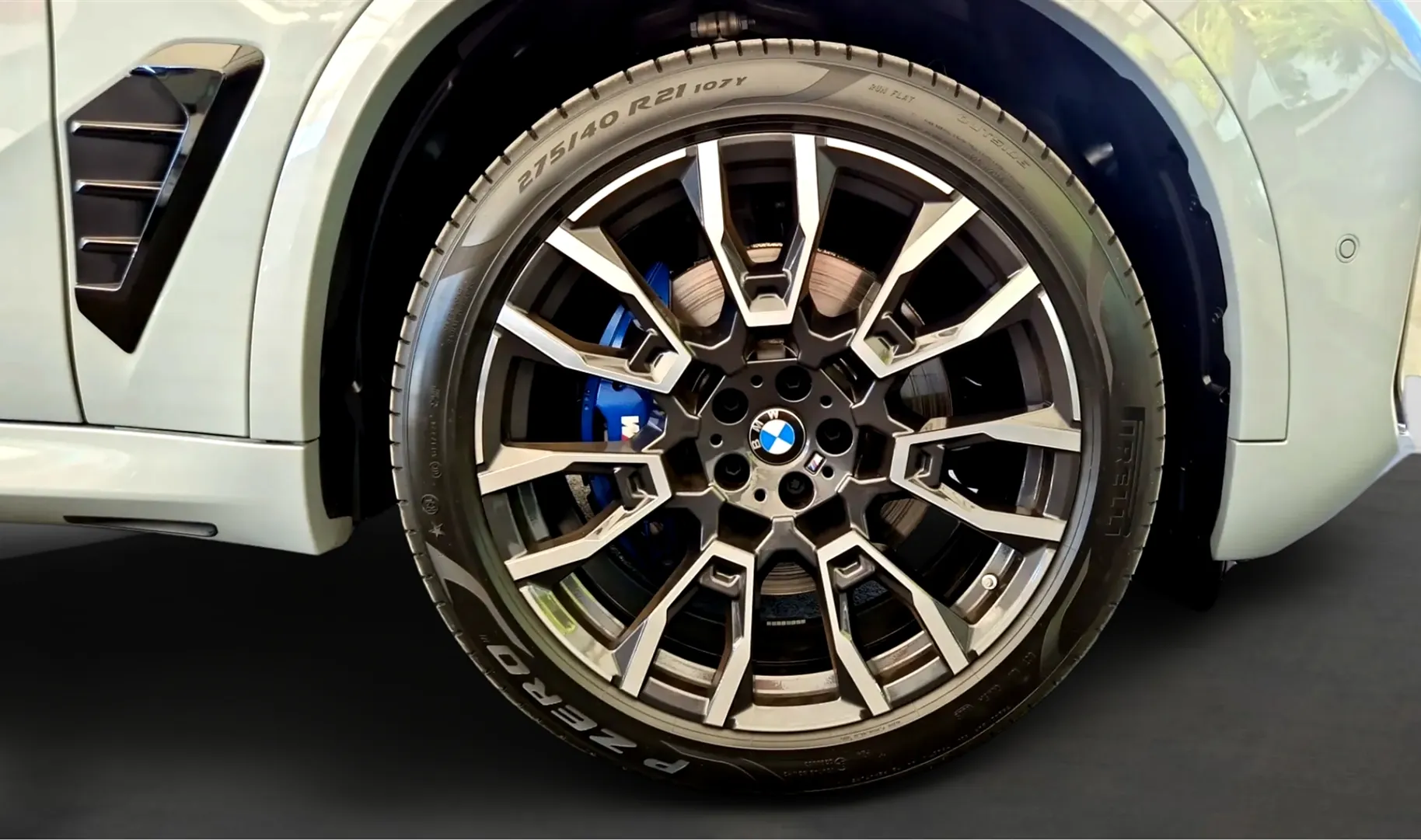 Zunanja slika - BMW X5 - xDrive30d - 4
