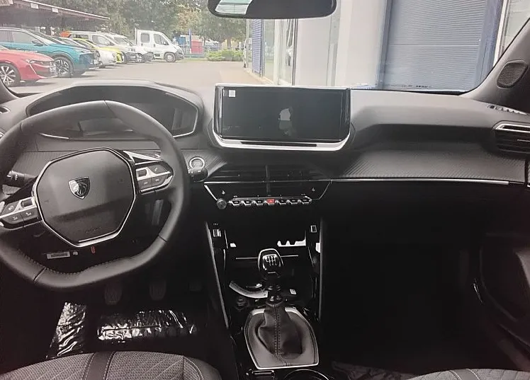 Zunanja slika - Peugeot 2008 - ALLURE PureTech 100 - 5