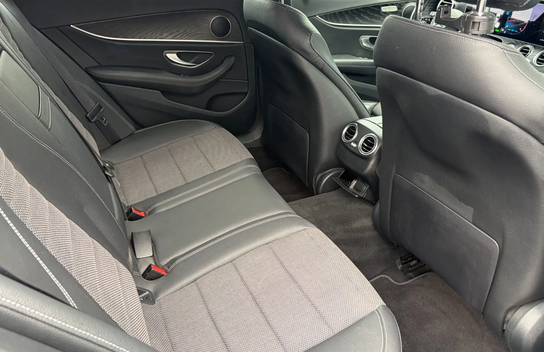 Zunanja slika - Mercedes-Benz E-Razred - E 220 d 4MATIC T Avantgarde Avt. - 9