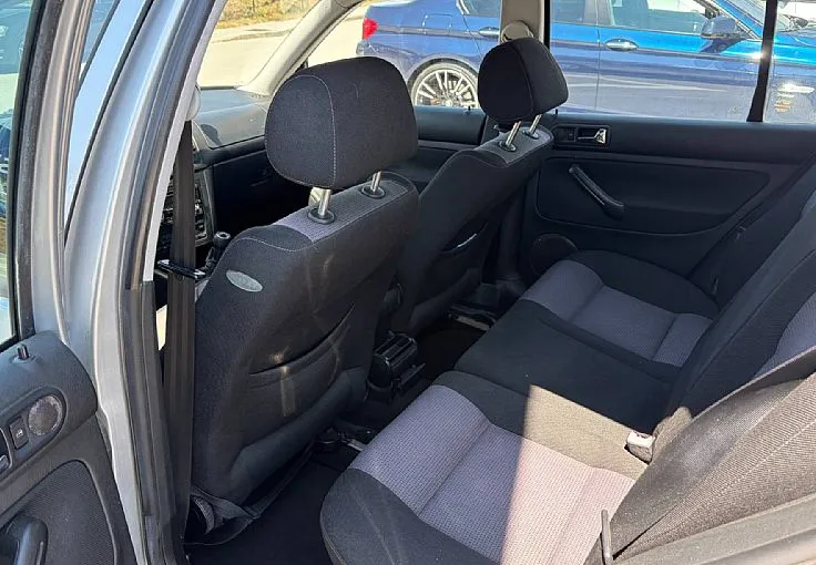 Zunanja slika - Volkswagen Golf - Basis 1.6 ZELO LEPO OHRANJEN - 12