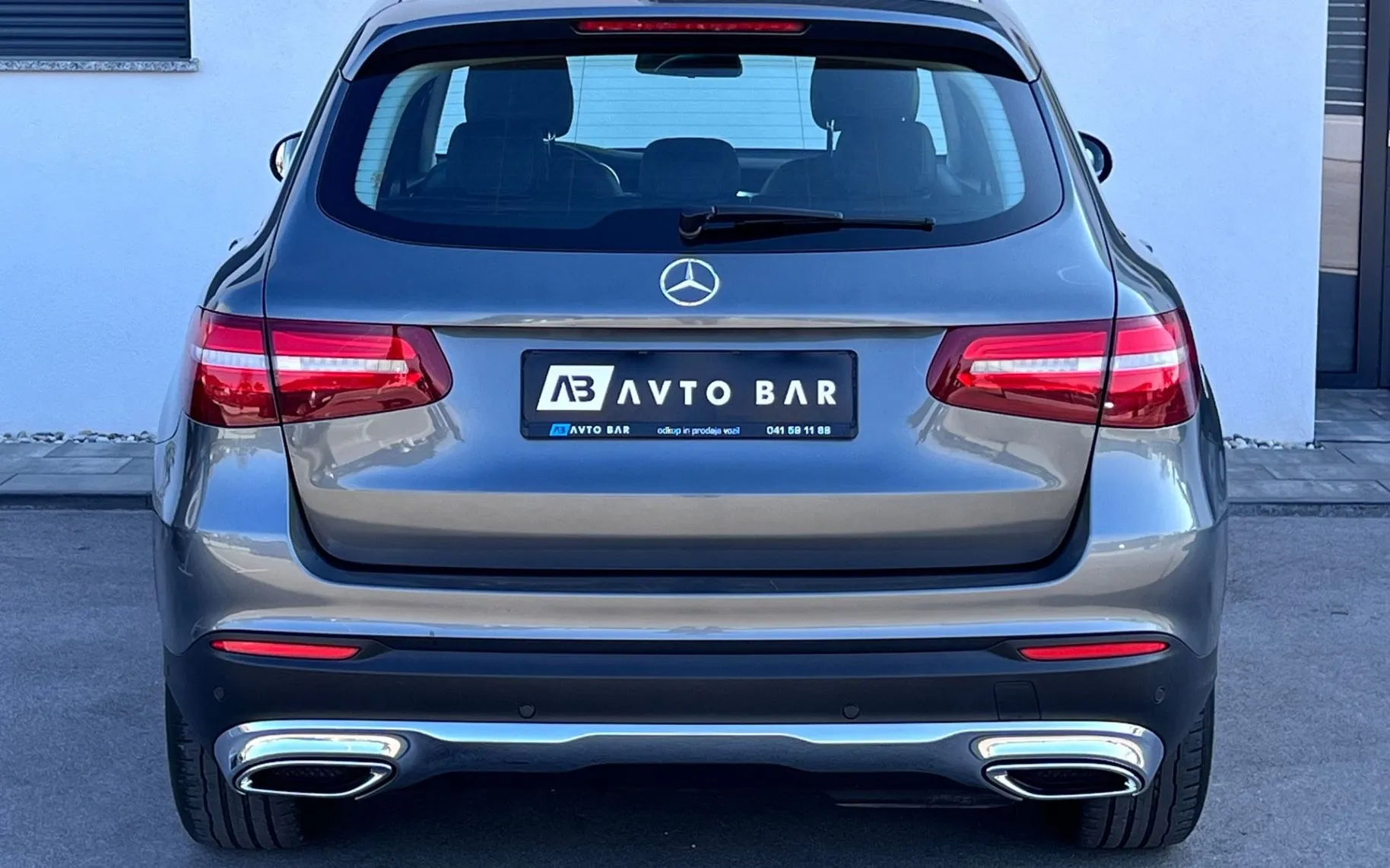 Notranja slika - Mercedes-Benz GLC-Razred - 220d+4MATIC+F1+NAVI+18COL+PDC+USNJE - 7