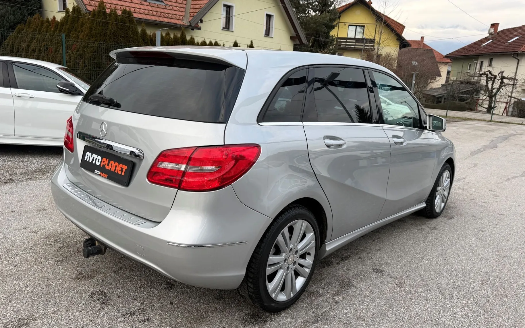 Zunanja slika - Mercedes-Benz B-Razred - B 200 CDI 2.LASTNICA KAMERA TEMPOMAT ALU 17 - 7