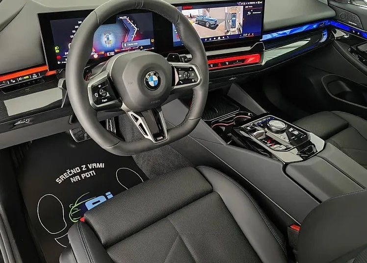 Zunanja slika - BMW Serija 5 - Touring: 540d-XD-M-PAKET-ICONIC-PANO-HLA-SE-360-KAM-ACC- - 9