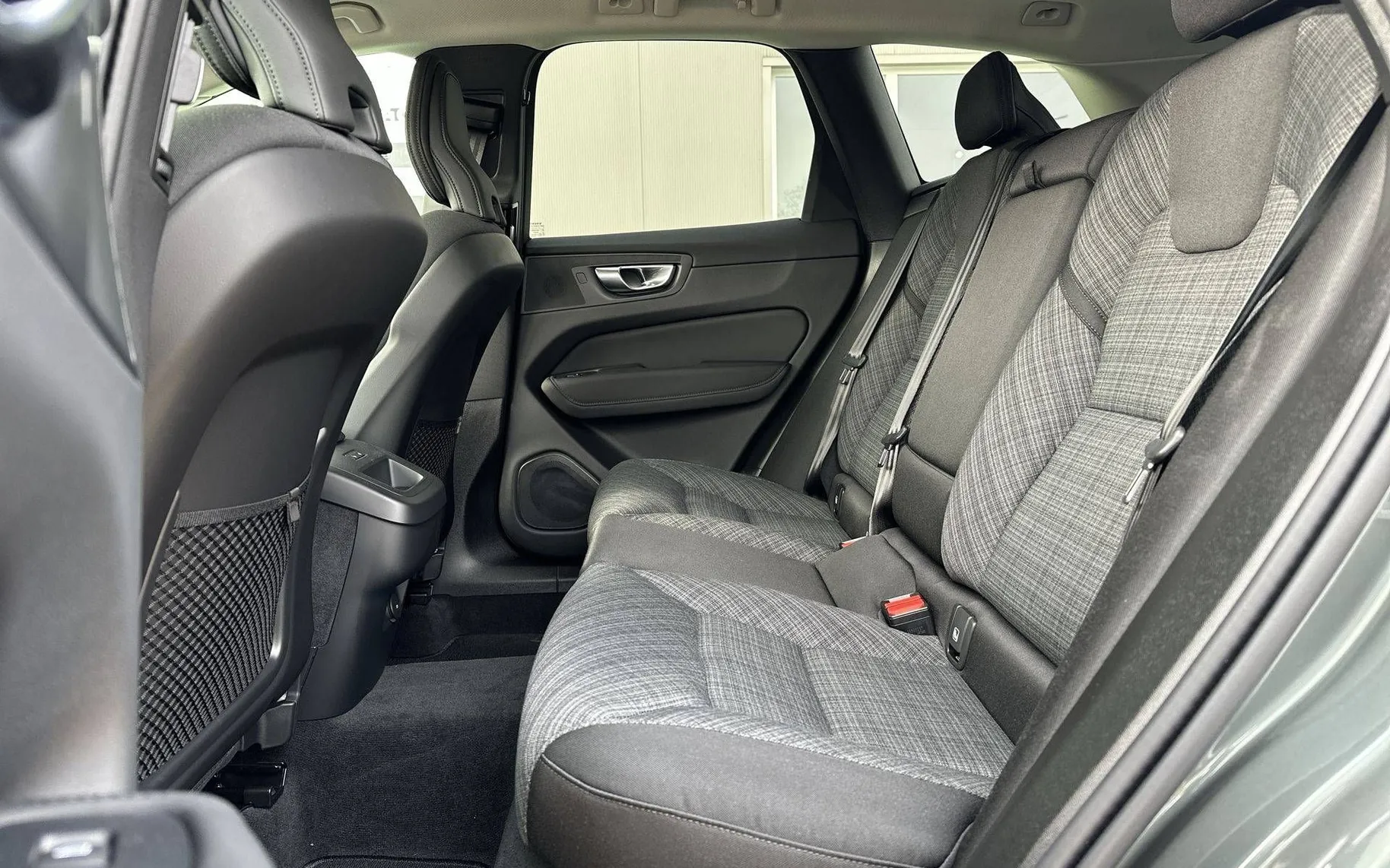 Notranja slika - Volvo XC60 - B5 P AWD Core Avt. - 11