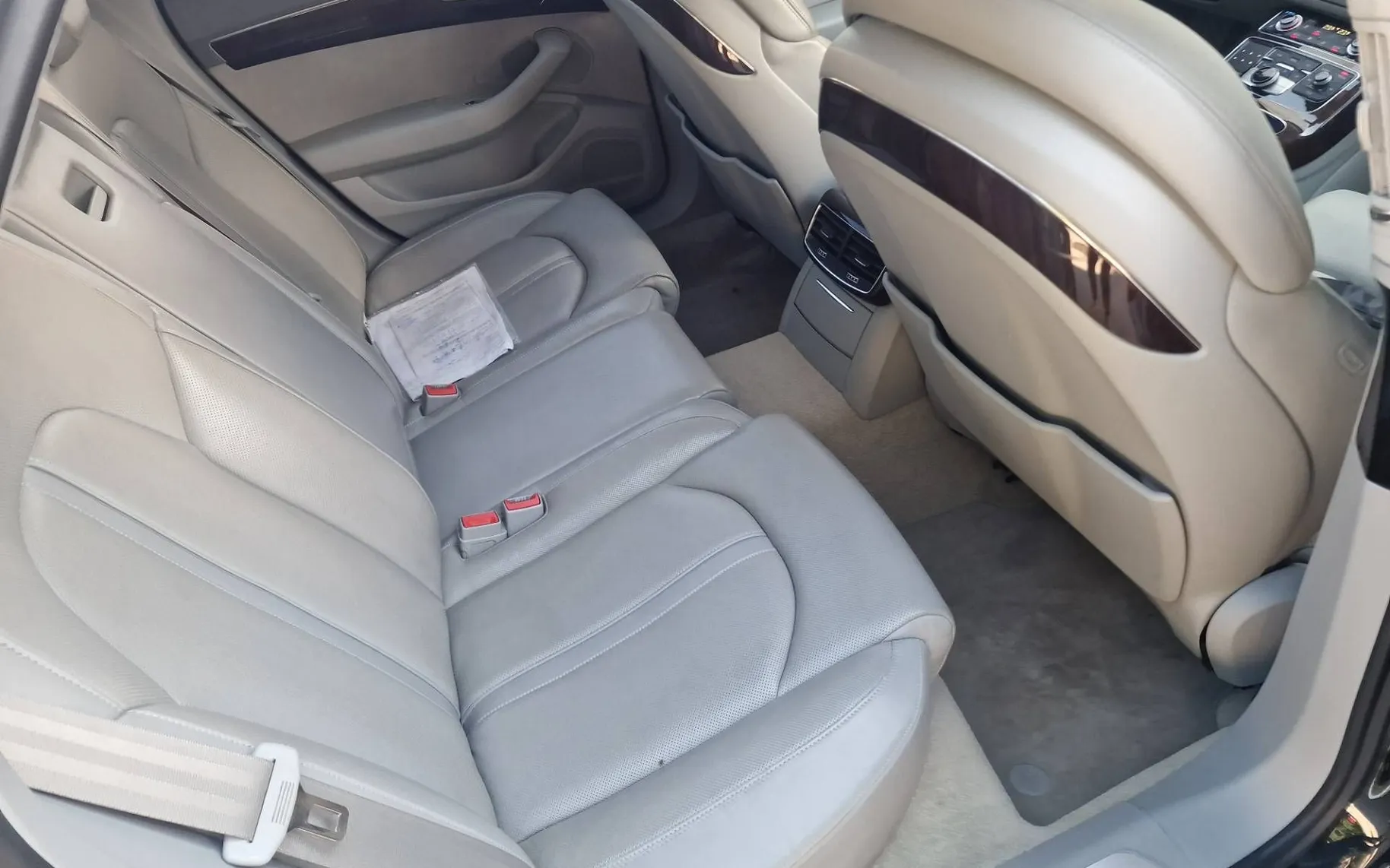 Notranja slika - Audi A8 - quattro 3.0 TDI MATRIX-SOFT POLOG 2400 - 11