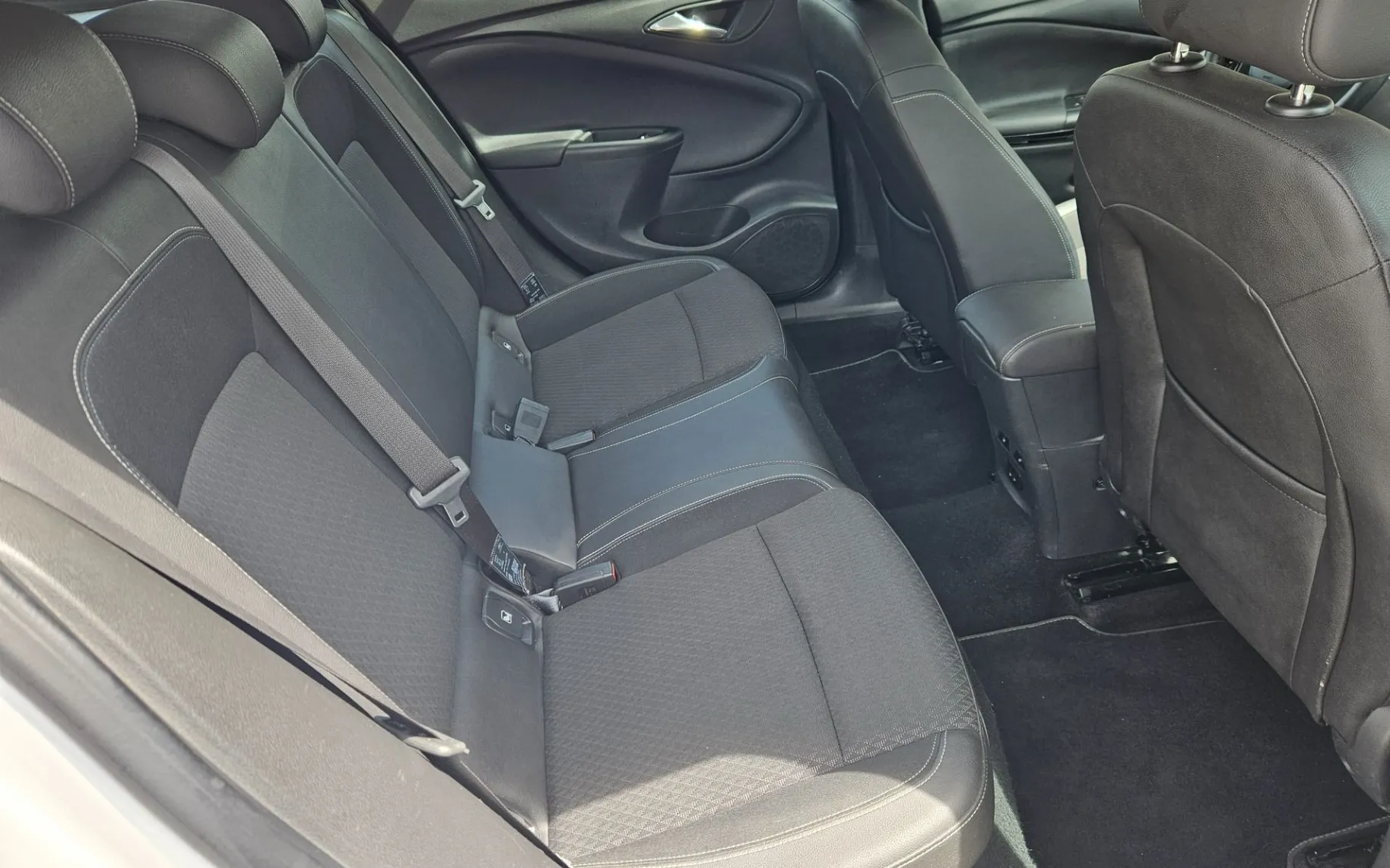 Notranja slika - Opel Astra - Tourer 1.6 CDTI  Innovation 1.LASTNIK SLO NAVI L.. - 17