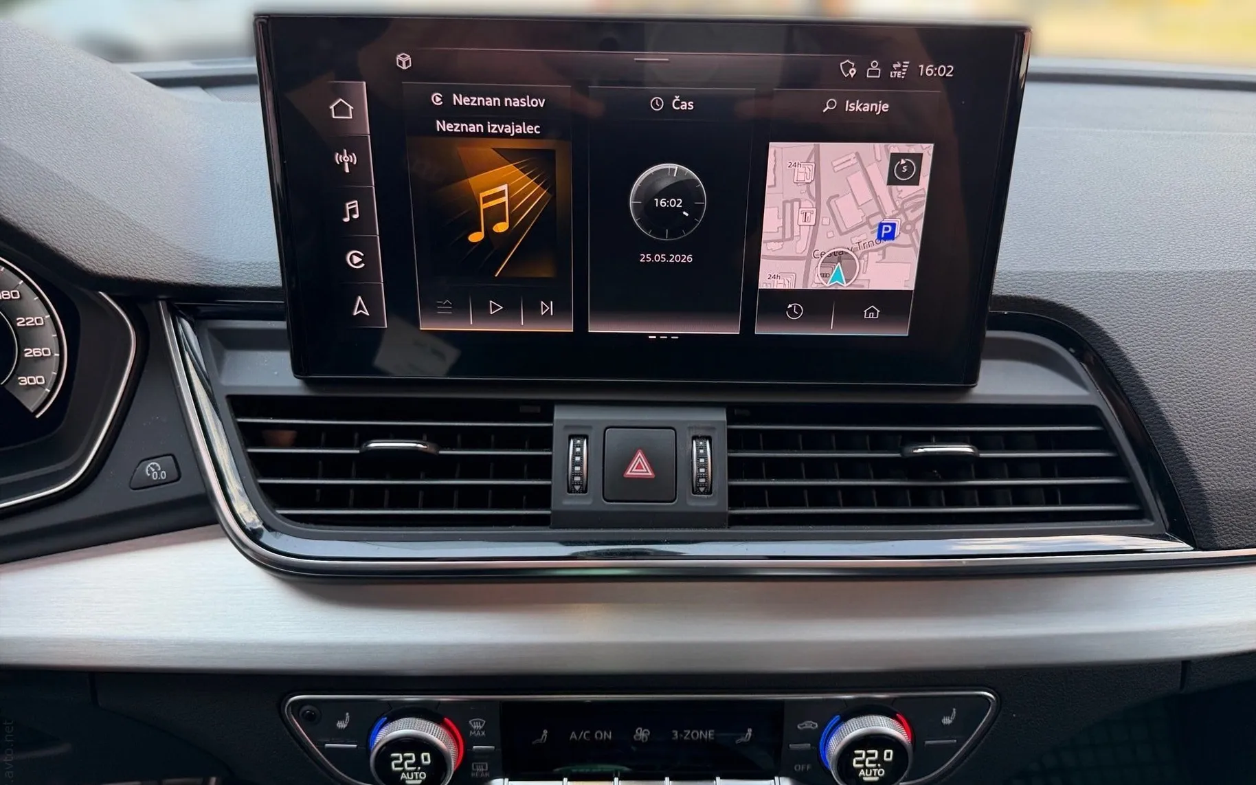 Notranja slika - Audi Q5 Sportback - 40 TDI quattro S line-Zračno-Matrix-Kljuka... - 9