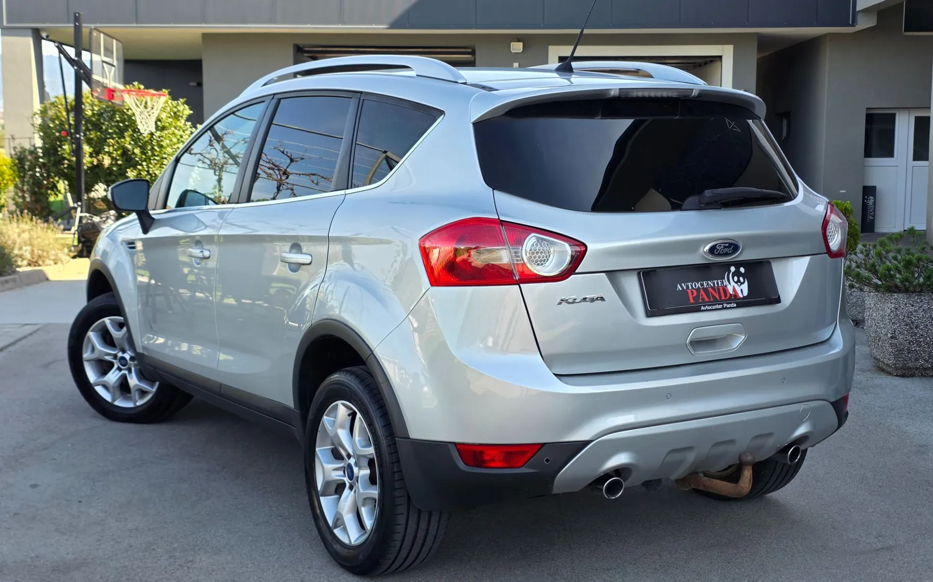 Zunanja slika - Ford Kuga - 2,0 TDCi AWD - 3