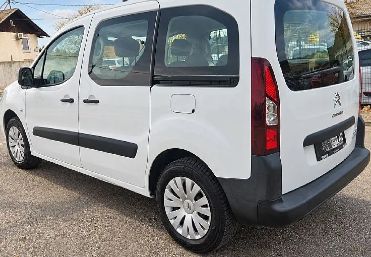 Zunanja slika - Citroën Berlingo - Feel 1.6 BlueHDi 99ks °1-LASTNIK° °NAVIGACIJA° - 6