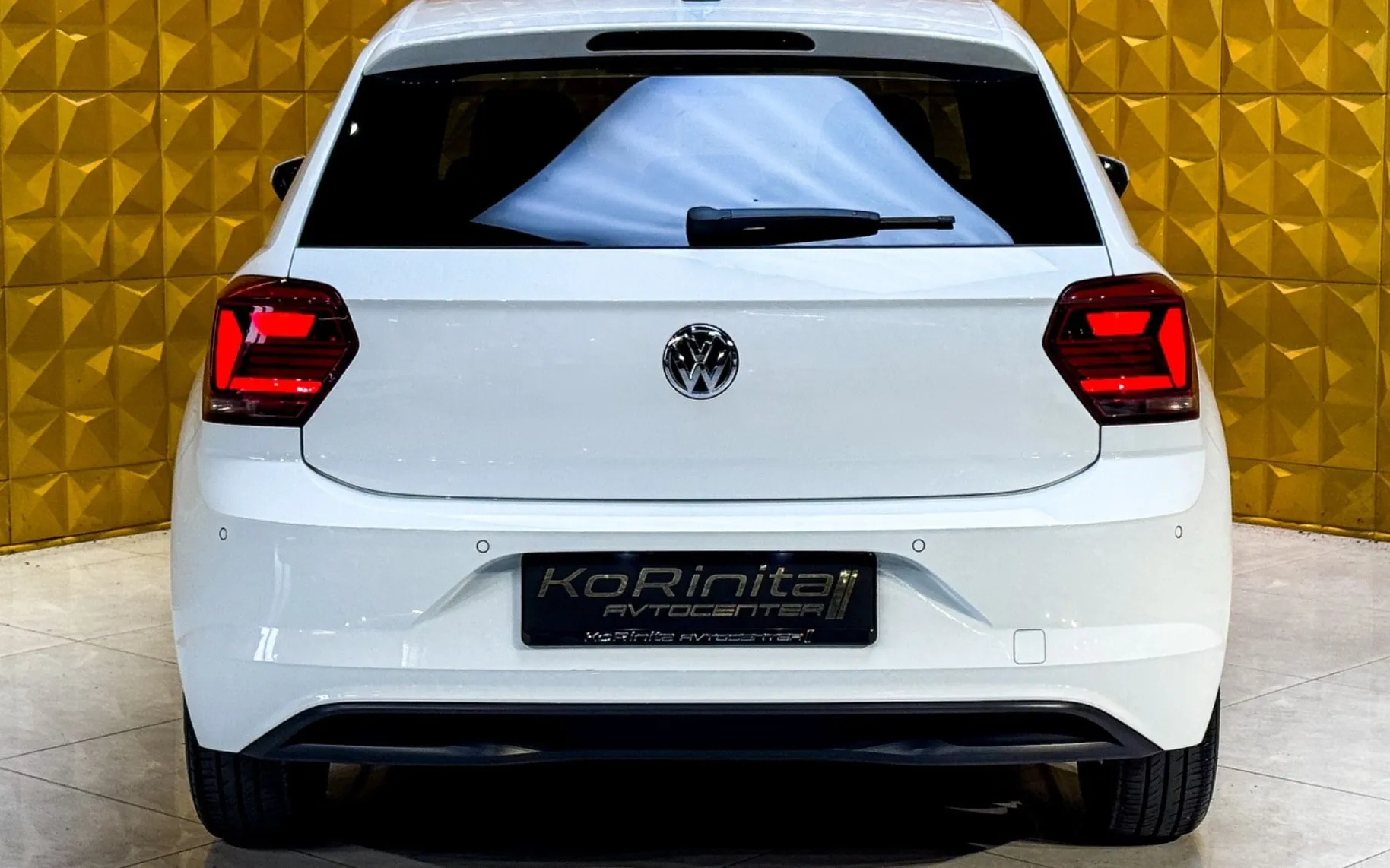 Notranja slika - Volkswagen Polo - 1.6 TDI GRETJE-VIRTUAL-PDC-RADAR TEMP - 10