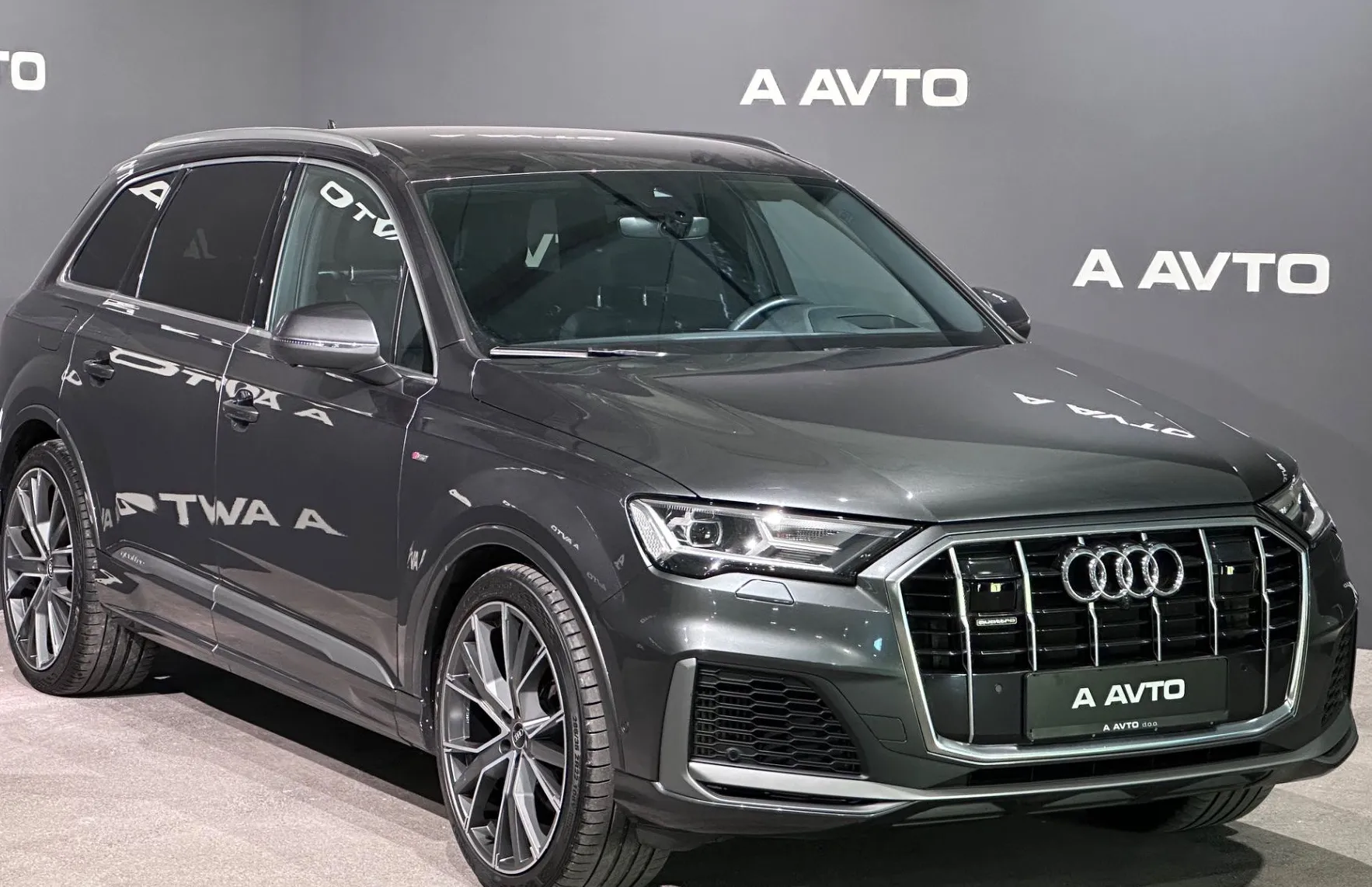 Zunanja slika - Audi Q7 - quattro 55 TFSI S line Tiptronic - 2