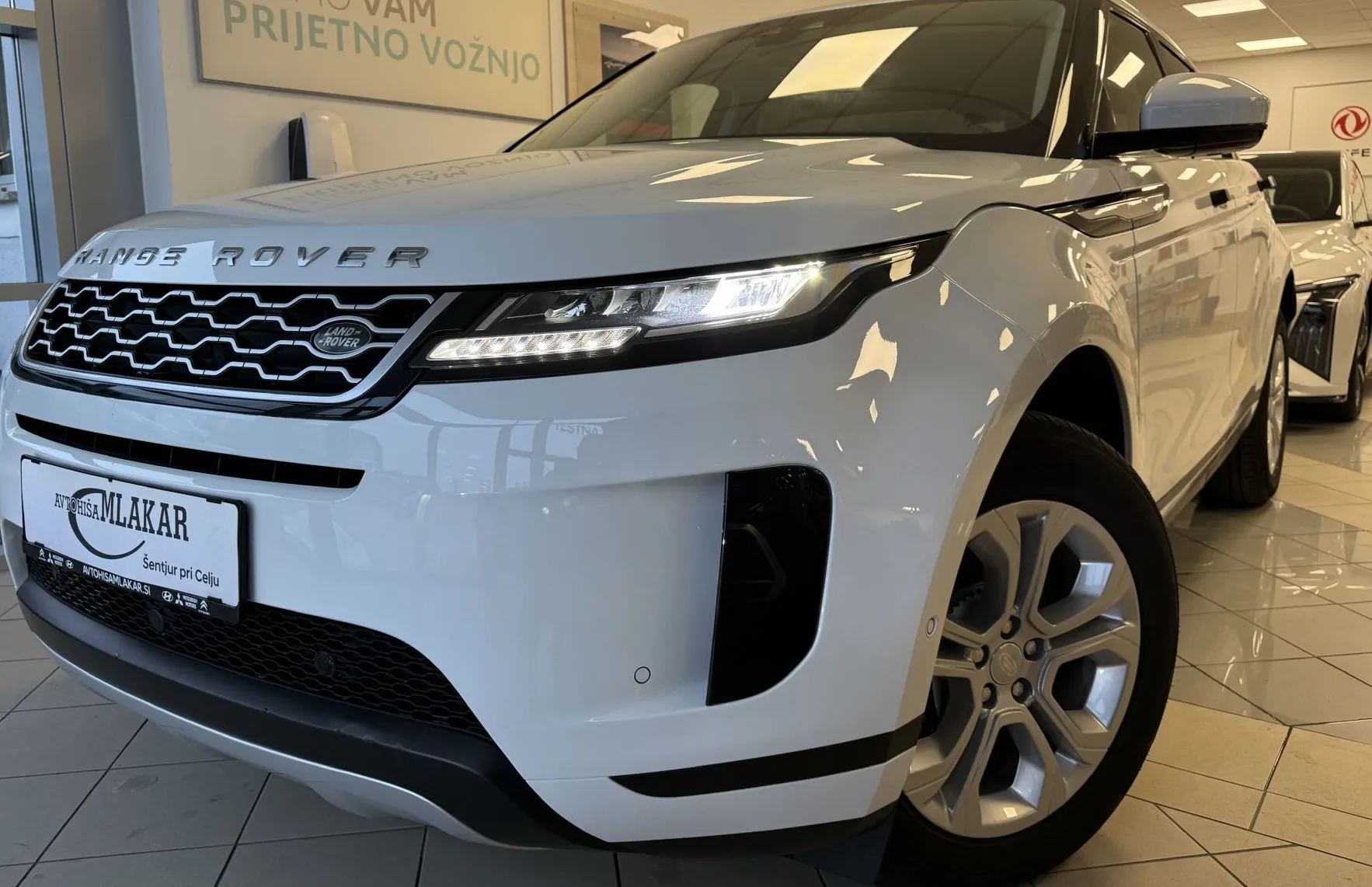Zunanja slika - Land Rover Range Rover Evoque - 2.0 TD4 DYNAMIC 4WD AUT. -1.LASTNIK-LED-NAVI-K - 3