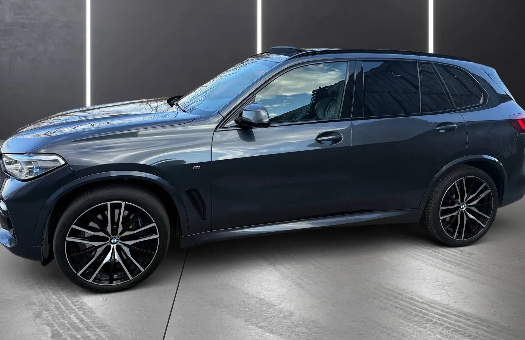 Zunanja slika - BMW X5 - serija : M50d LASER ADAPTIVNO PANO 360KAM NAVI PDC RADAR - 3