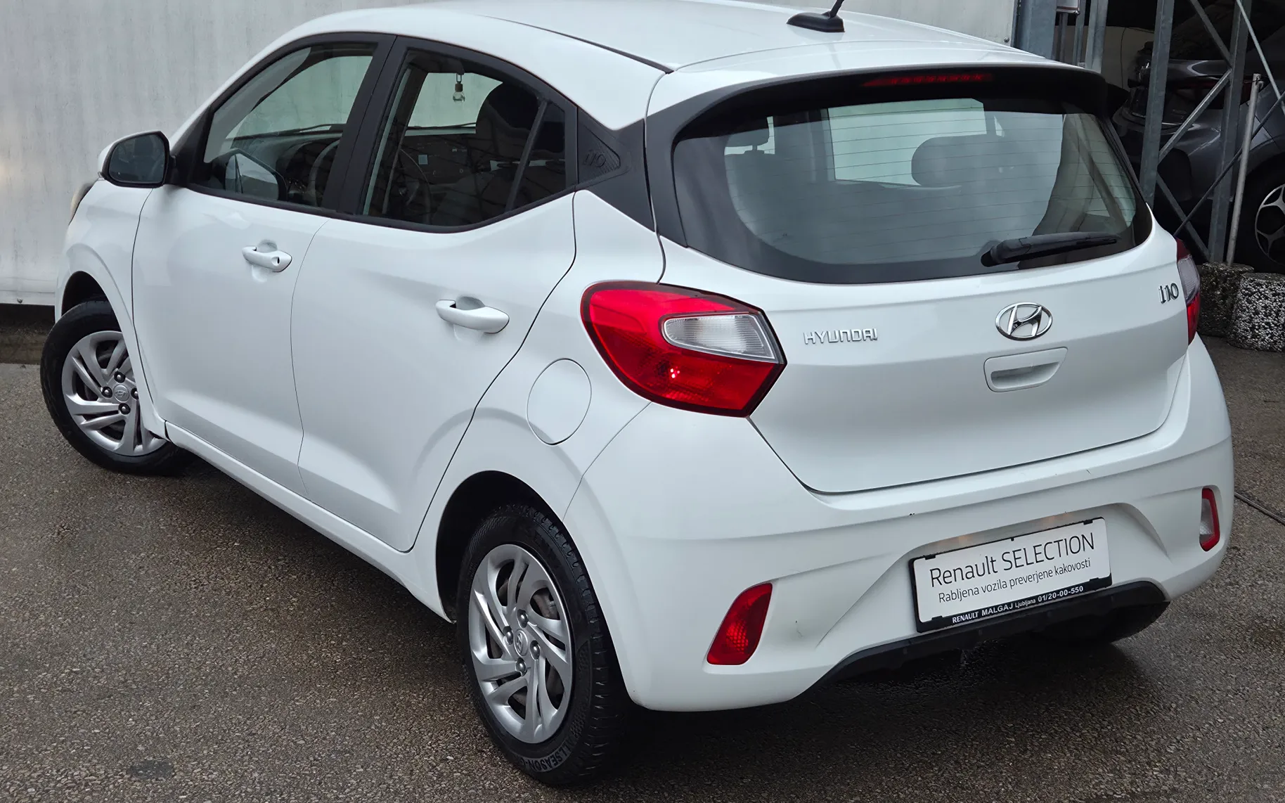 Zunanja slika - Hyundai i10 - 1.0 Style KLIMA-1.LASTNIK-TOUCH SCREEN-LANE ASSIST - 5