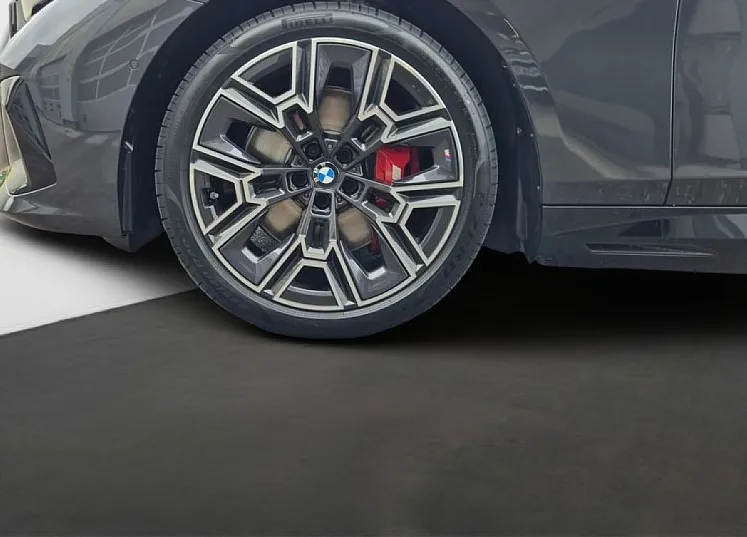 Zunanja slika - BMW i5 - xDrive40  AT - 19