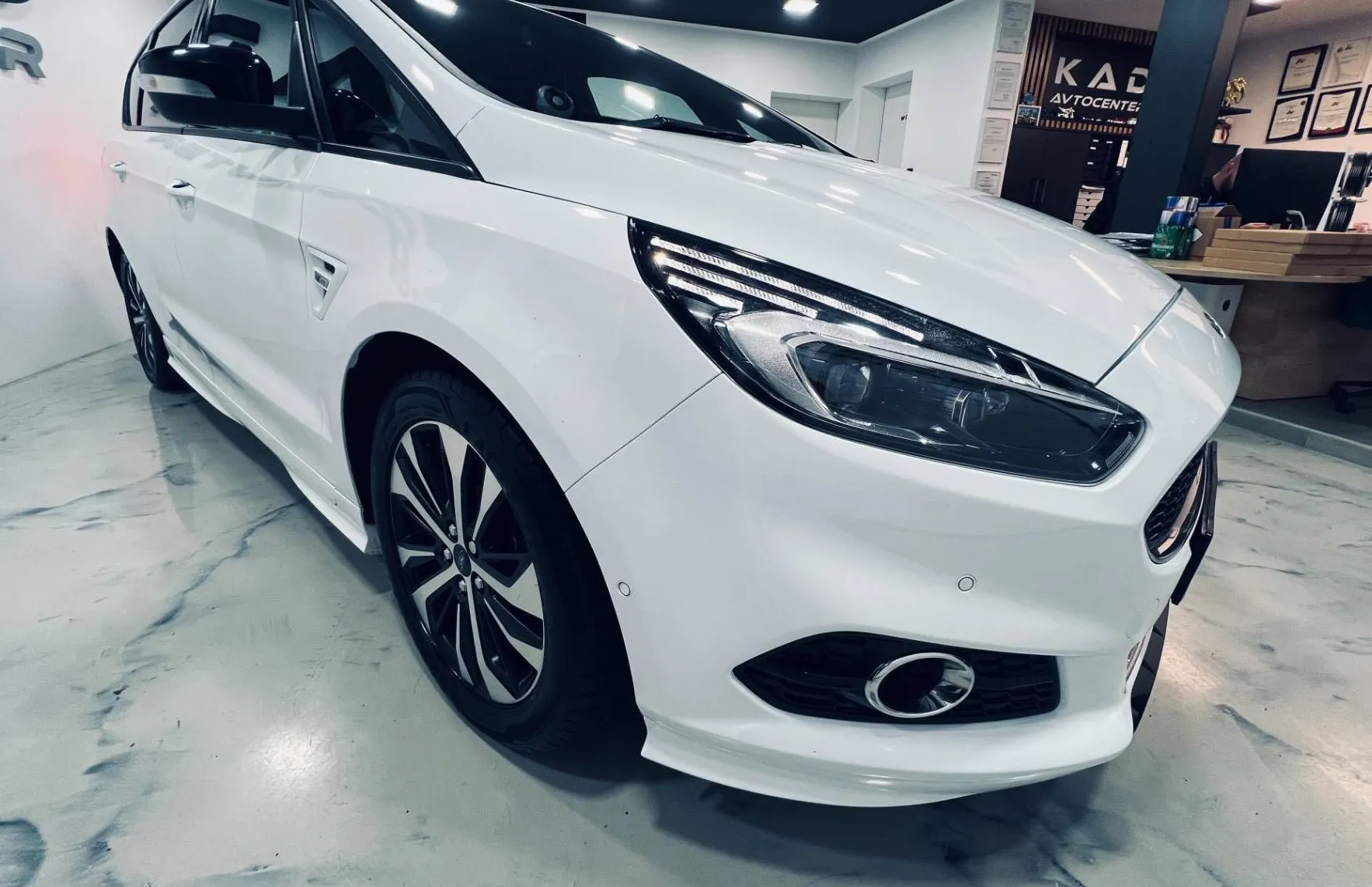 Zunanja slika - Ford S-MAX - 2.0 11OkW FWD ST-Line-KAMERA-GRETJE SED VOL... - 3